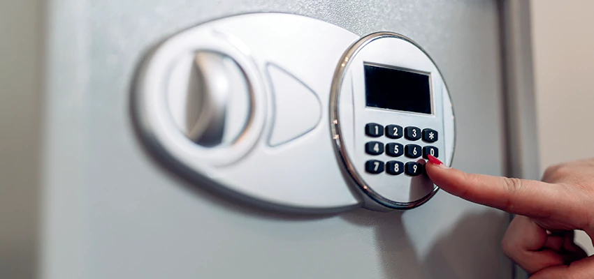 Jewelry Safe Cracking in Cherry Valley, California