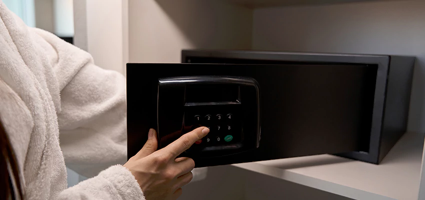 Safe Unlocking Service Company in Cherry Valley, California