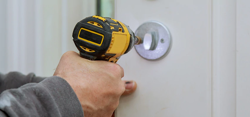 Street Locksmith For Smart Lock Repair in Cherry Valley, CA