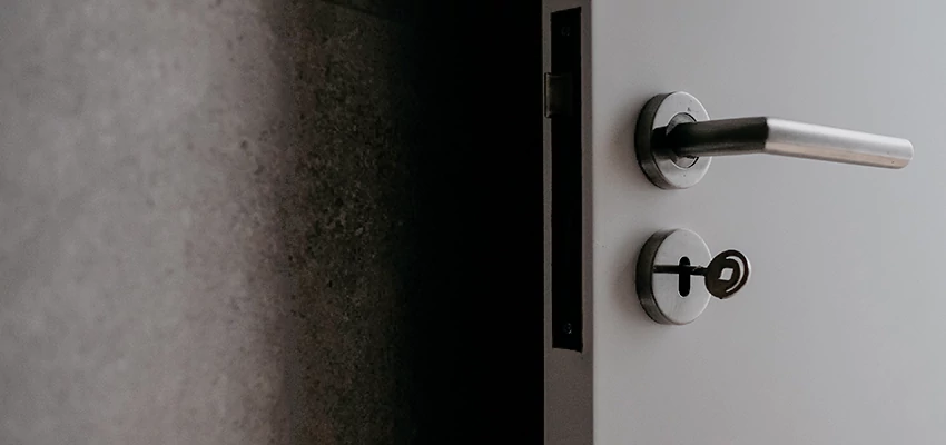 Front Door Handle Repair And Installation in Cherry Valley, CA